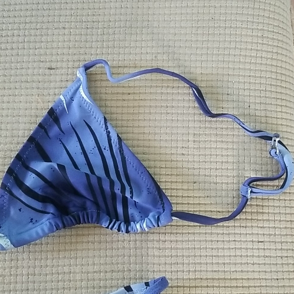 Triangle top Bikini Blue Tiger Stripe Print bikini - Picture 2 of 4